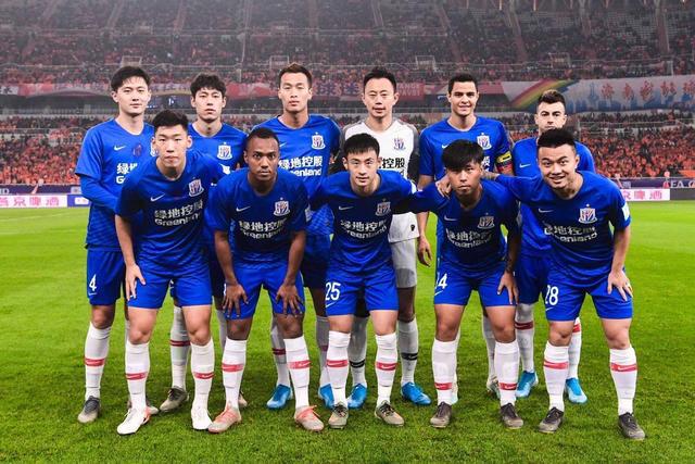 尽管他如今 尽管他如今